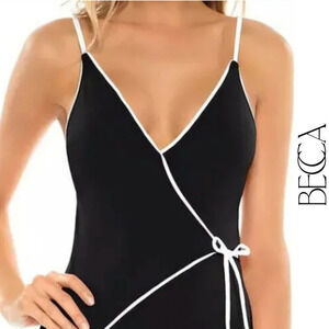 Becca NWT‎ On the Edge Faux-Wrap Tankini Top Black White Trim Small